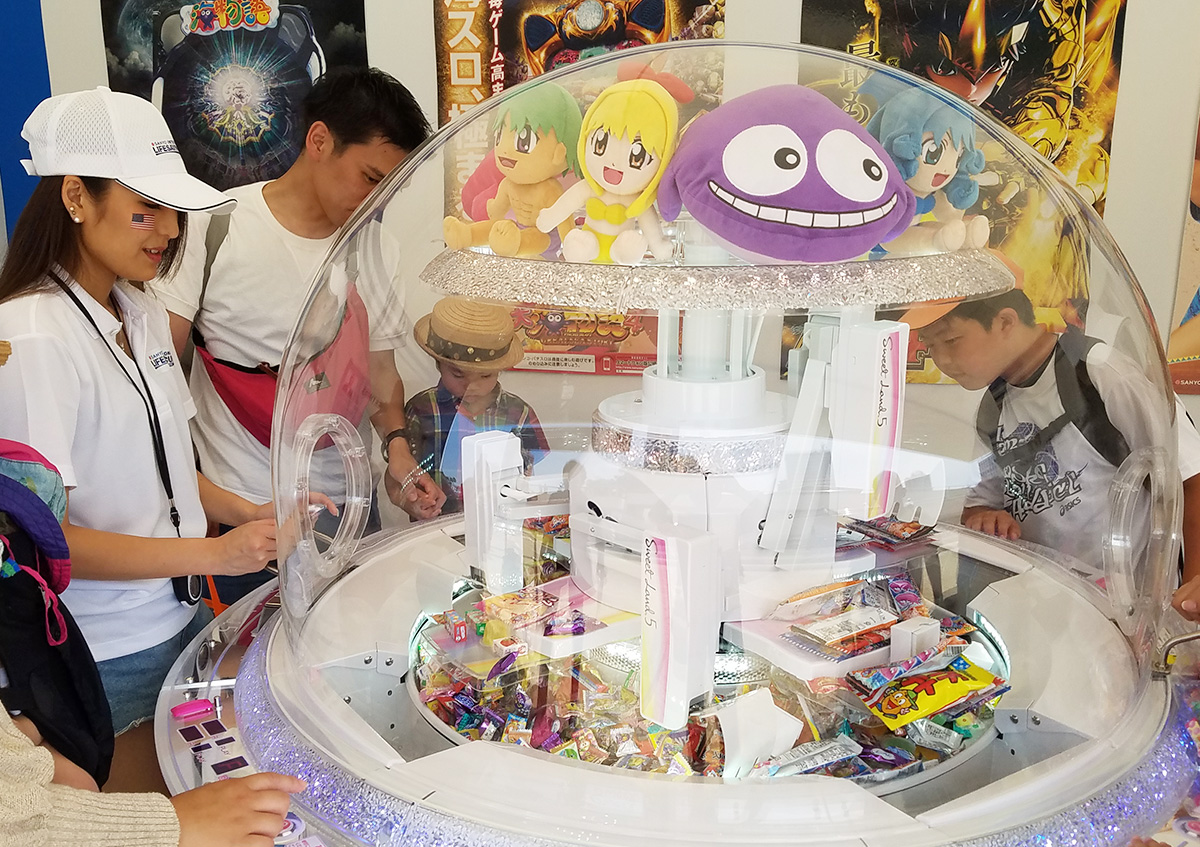 『SANYOブース』もう一つの戦い ～ お菓子キャッチャー ～